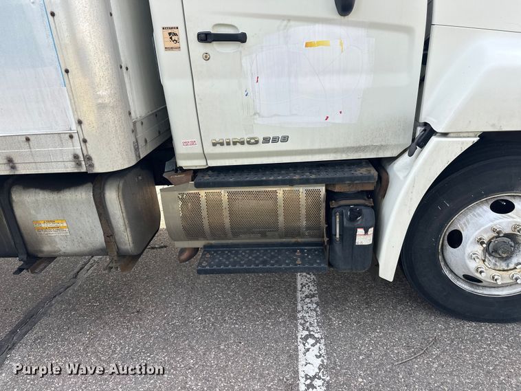 image for item FK0013 2012 Hino 238 box truck