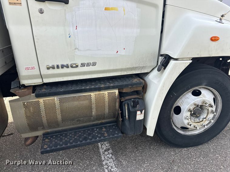 image for item FK0013 2012 Hino 238 box truck