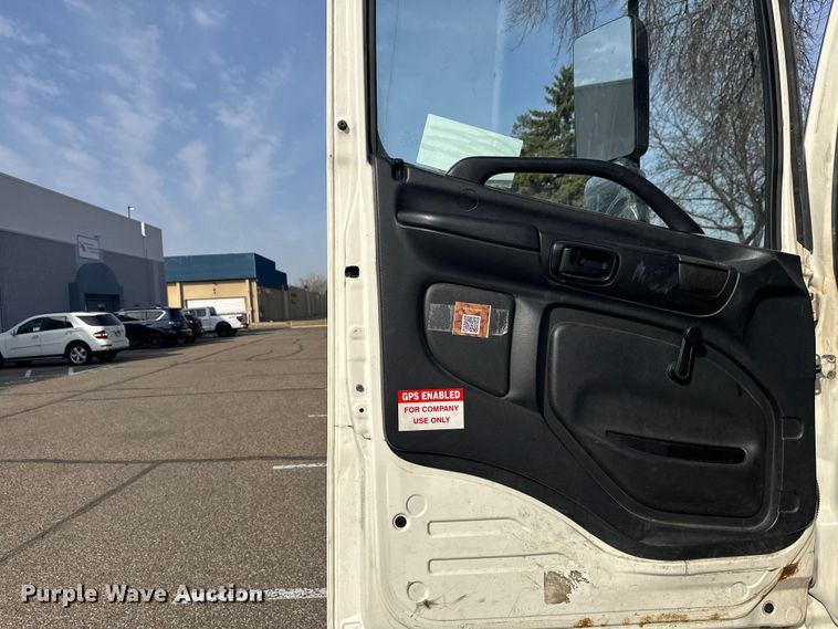 image for item FK0013 2012 Hino 238 box truck