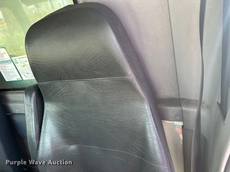 image for item FK0013 2012 Hino 238 box truck