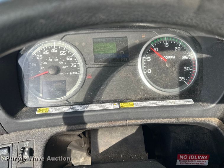 image for item FK0013 2012 Hino 238 box truck