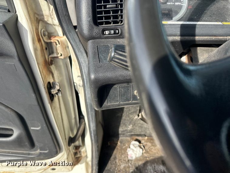 image for item FK0013 2012 Hino 238 box truck