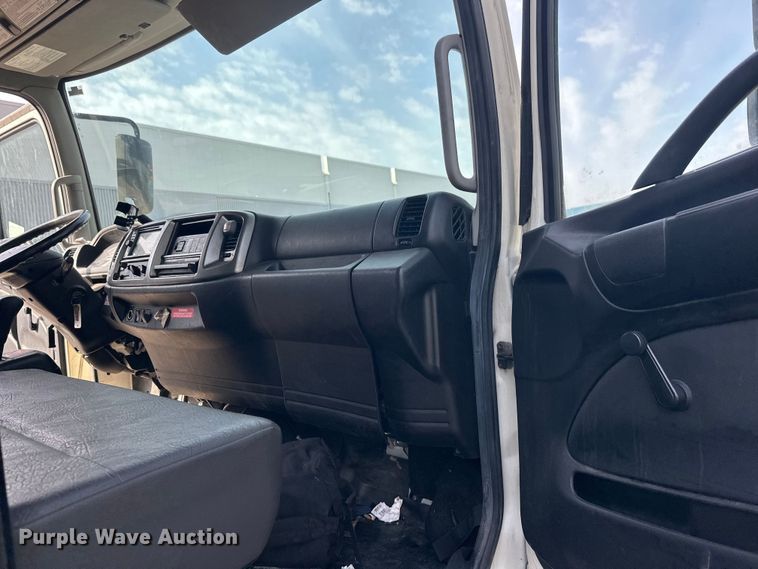 image for item FK0013 2012 Hino 238 box truck