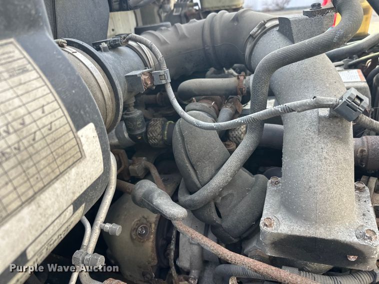 image for item FK0013 2012 Hino 238 box truck