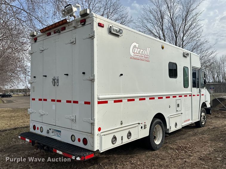 image for item FK0014 2008 Workhorse W62 delivery truck