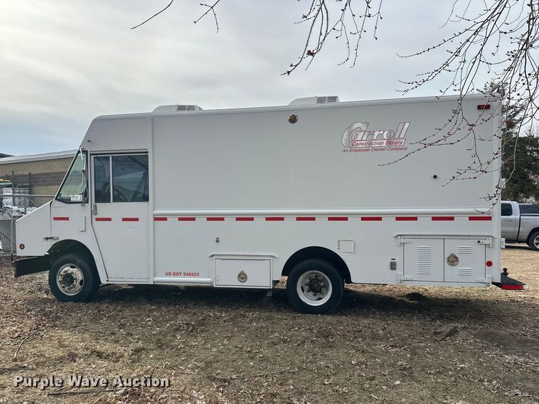 image for item FK0014 2008 Workhorse W62 delivery truck