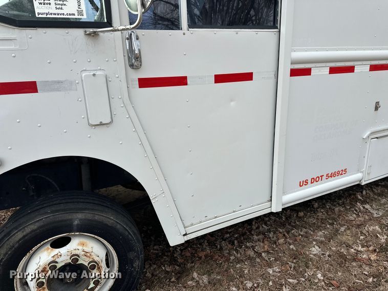 image for item FK0014 2008 Workhorse W62 delivery truck