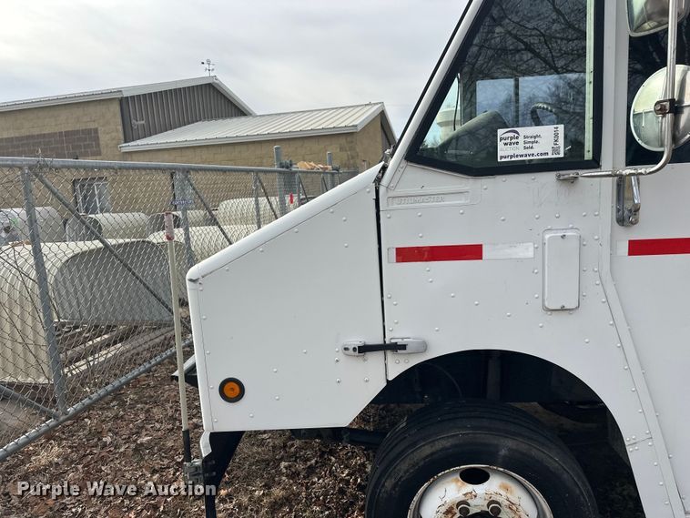 image for item FK0014 2008 Workhorse W62 delivery truck