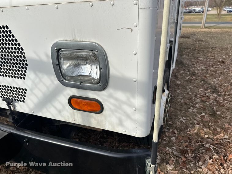 image for item FK0014 2008 Workhorse W62 delivery truck