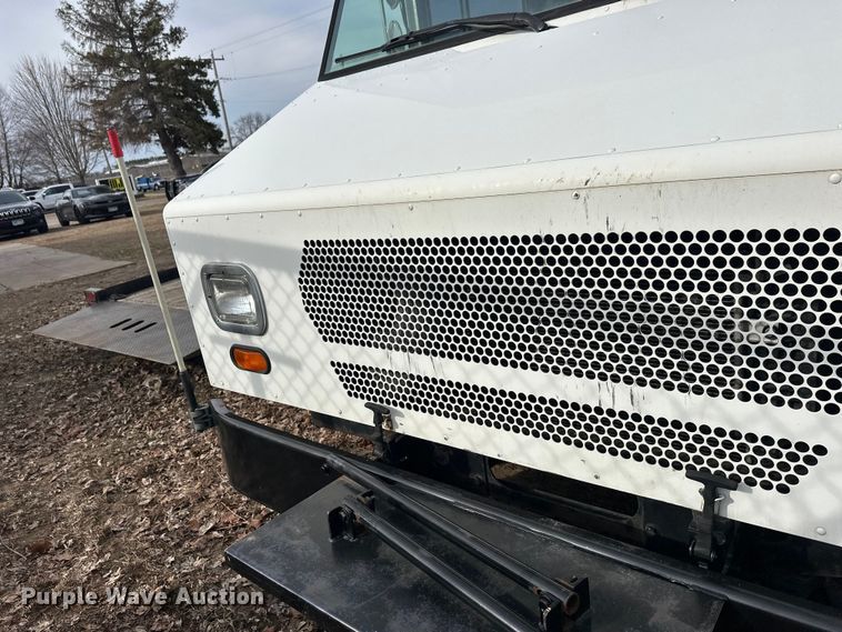 image for item FK0014 2008 Workhorse W62 delivery truck