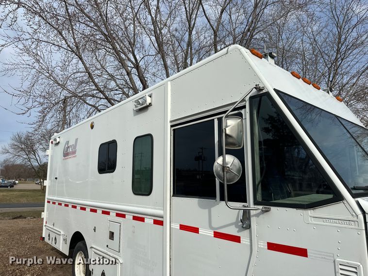 image for item FK0014 2008 Workhorse W62 delivery truck