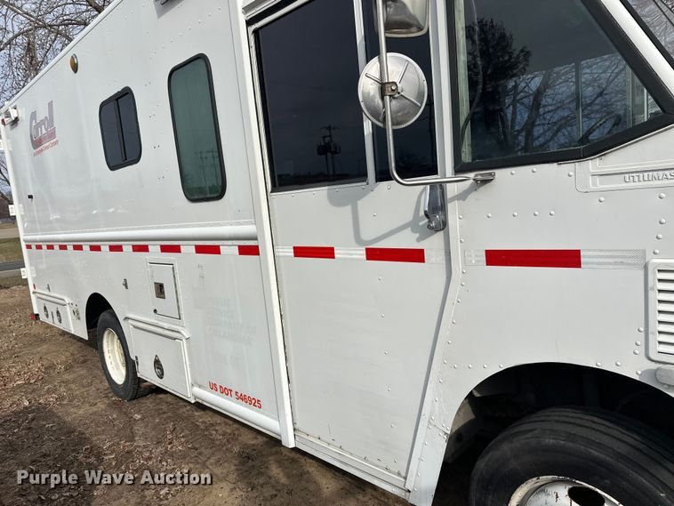 image for item FK0014 2008 Workhorse W62 delivery truck