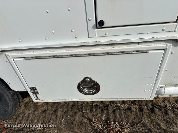 image for item FK0014 2008 Workhorse W62 delivery truck