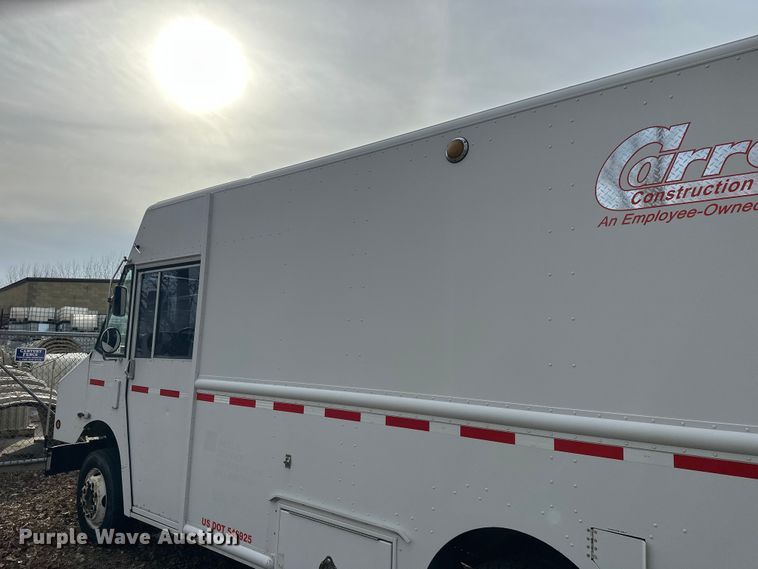 image for item FK0014 2008 Workhorse W62 delivery truck