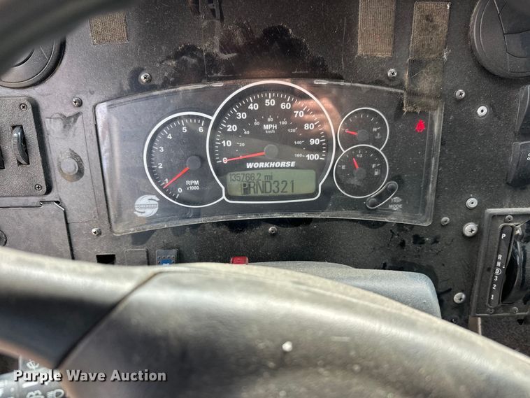 image for item FK0014 2008 Workhorse W62 delivery truck