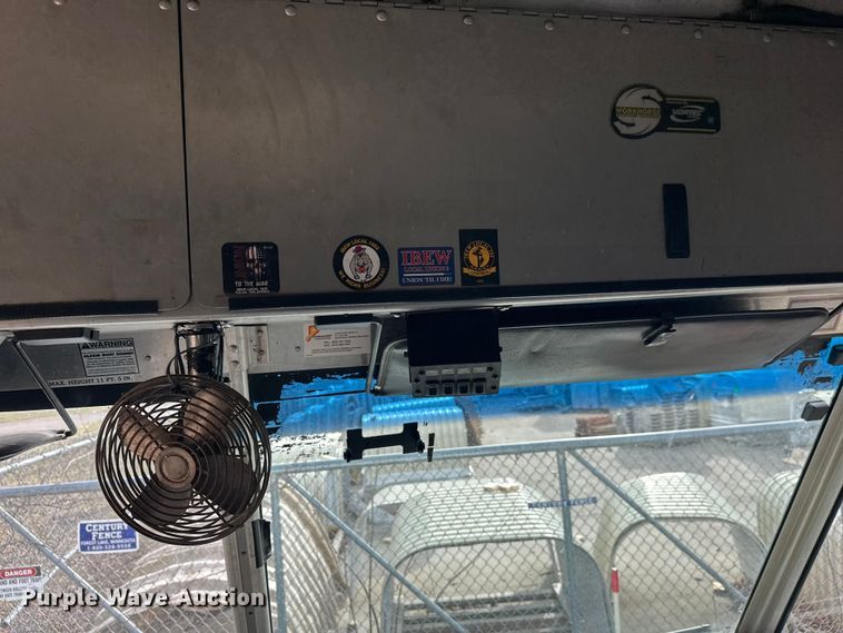 image for item FK0014 2008 Workhorse W62 delivery truck