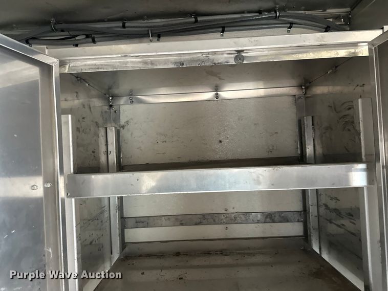 image for item FK0014 2008 Workhorse W62 delivery truck