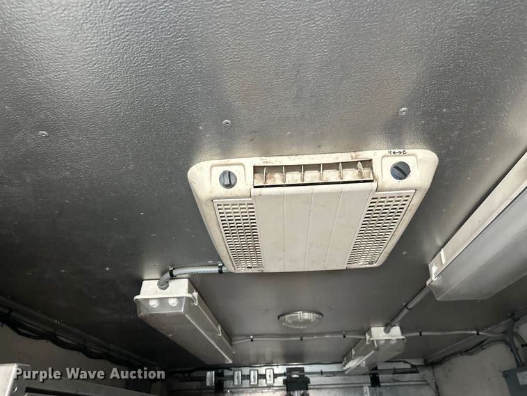 image for item FK0014 2008 Workhorse W62 delivery truck