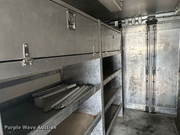 image for item FK0014 2008 Workhorse W62 delivery truck