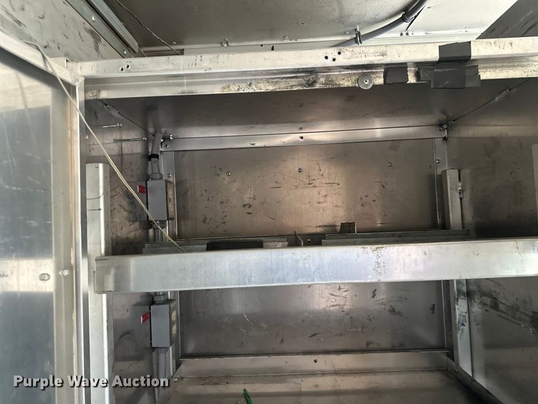 image for item FK0014 2008 Workhorse W62 delivery truck