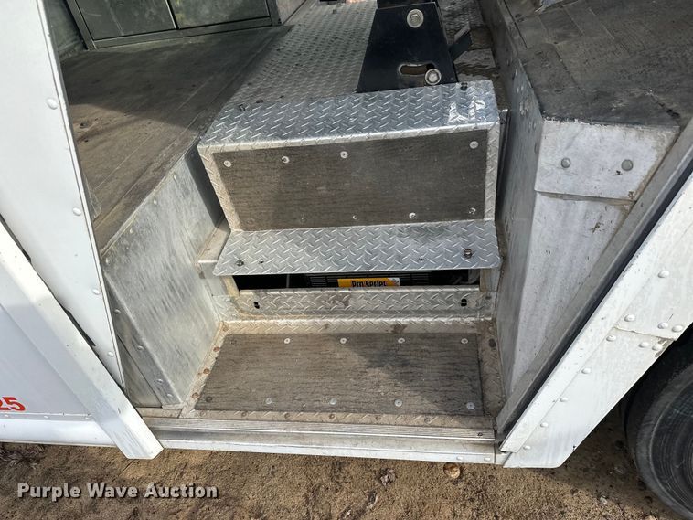 image for item FK0014 2008 Workhorse W62 delivery truck