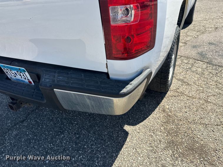 image for item FK0015 2011 Chevrolet Silverado 1500 pickup truck