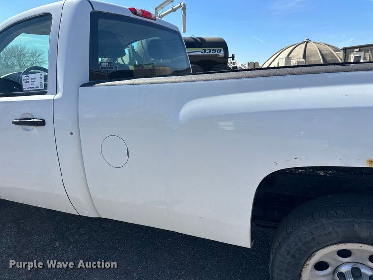 image for item FK0015 2011 Chevrolet Silverado 1500 pickup truck