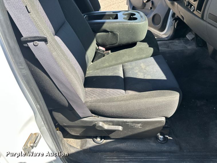 image for item FK0015 2011 Chevrolet Silverado 1500 pickup truck