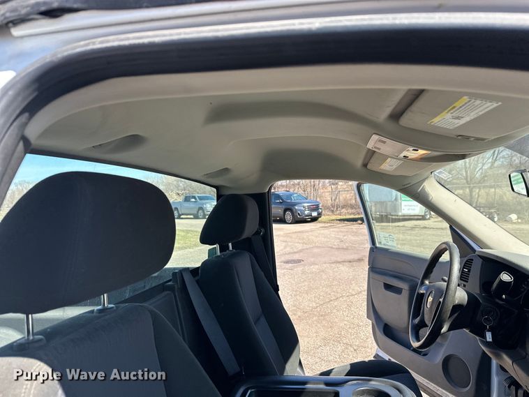 image for item FK0015 2011 Chevrolet Silverado 1500 pickup truck