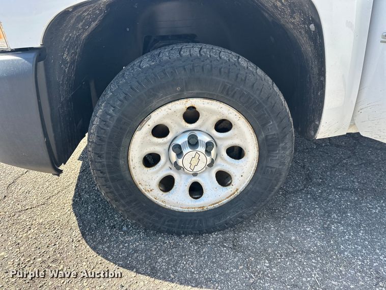 image for item FK0015 2011 Chevrolet Silverado 1500 pickup truck