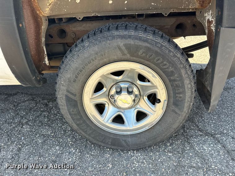 image for item FK0016 2014 Chevrolet Silverado 1500 pickup truck