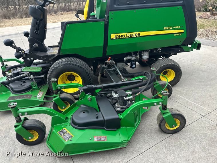 image for item FK0026 2019 John Deere 1600 Turbo Series III lawn mower
