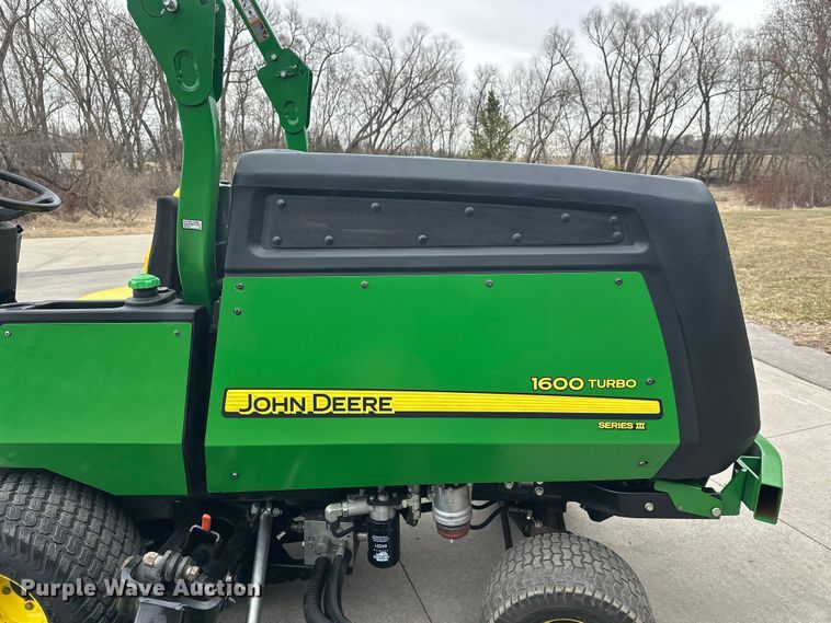 image for item FK0026 2019 John Deere 1600 Turbo Series III lawn mower