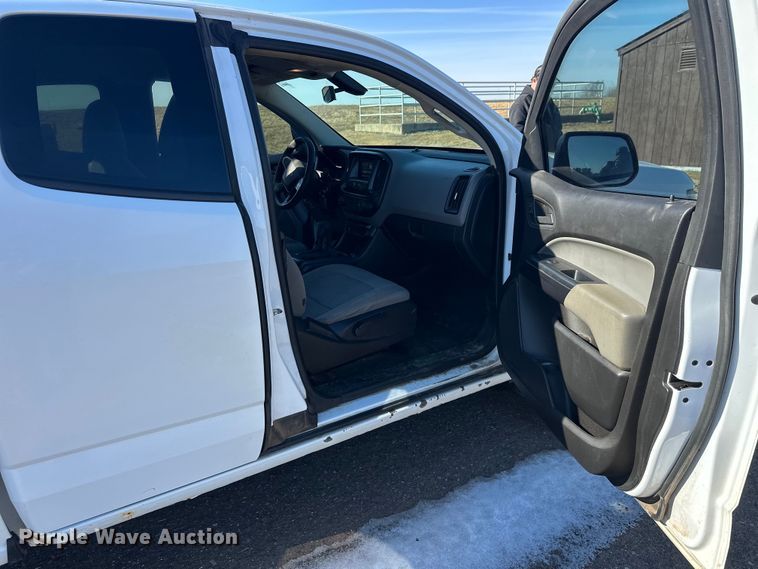 image for item FK0037 2016 Chevrolet Colorado Ext. Cab pickup truck