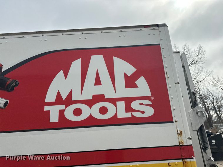 image for item FK1862 2004 Freightliner M2 delivery truck