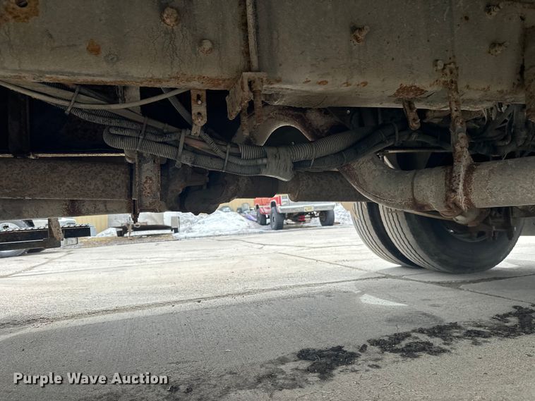 image for item FK1862 2004 Freightliner M2 delivery truck