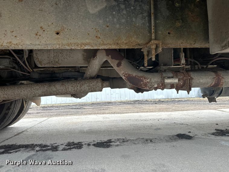 image for item FK1862 2004 Freightliner M2 delivery truck