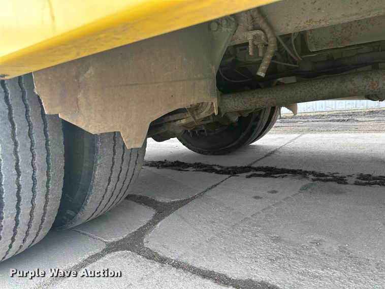 image for item FK1862 2004 Freightliner M2 delivery truck