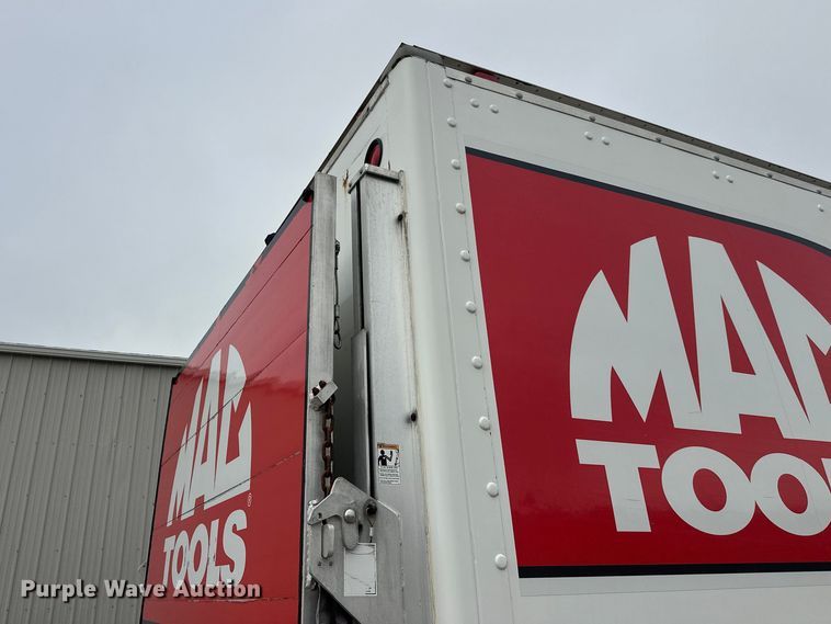 image for item FK1862 2004 Freightliner M2 delivery truck