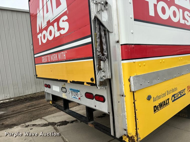 image for item FK1862 2004 Freightliner M2 delivery truck