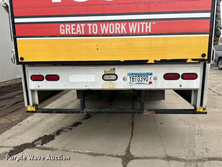 image for item FK1862 2004 Freightliner M2 delivery truck