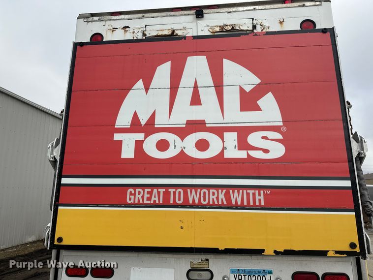 image for item FK1862 2004 Freightliner M2 delivery truck