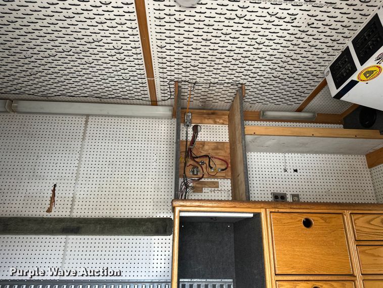 image for item FK1862 2004 Freightliner M2 delivery truck