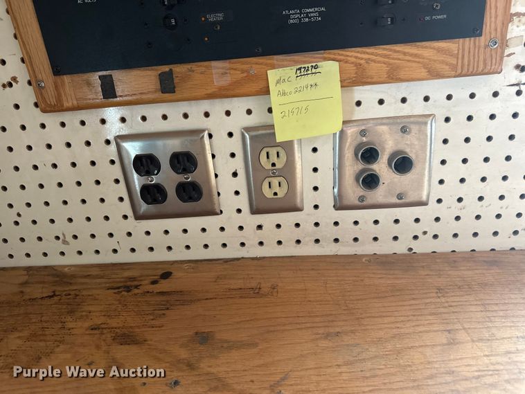 image for item FK1862 2004 Freightliner M2 delivery truck