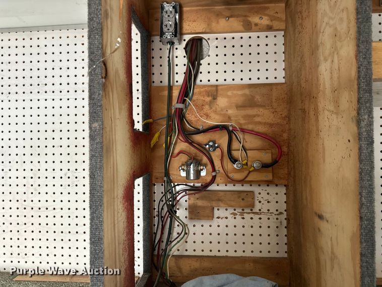 image for item FK1862 2004 Freightliner M2 delivery truck