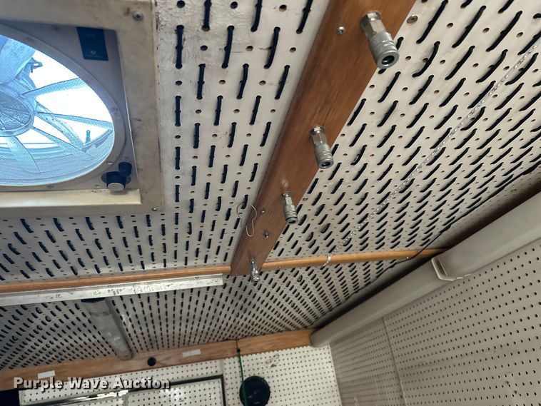 image for item FK1862 2004 Freightliner M2 delivery truck