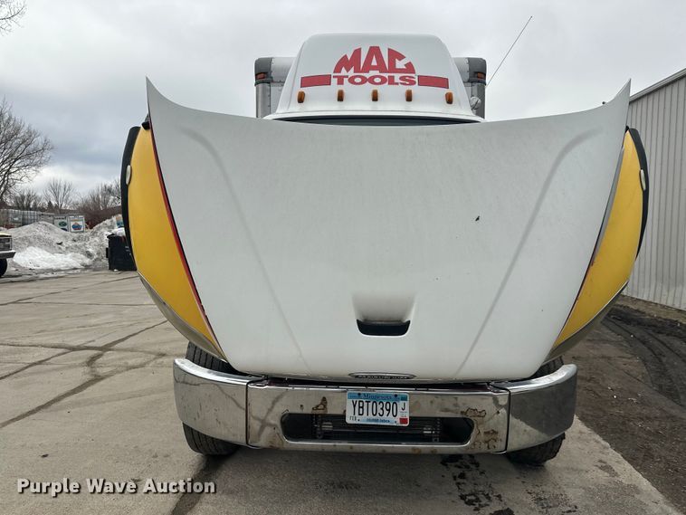 image for item FK1862 2004 Freightliner M2 delivery truck