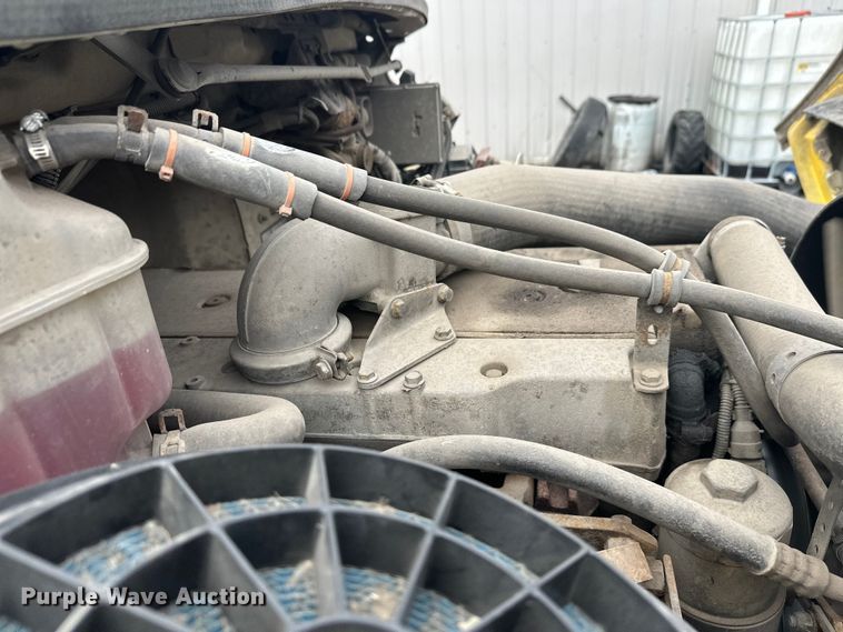 image for item FK1862 2004 Freightliner M2 delivery truck