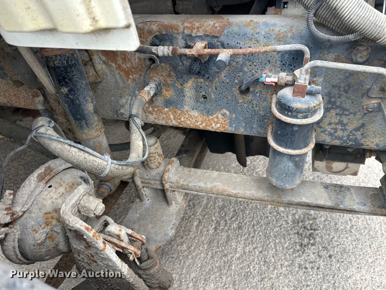 image for item FK1862 2004 Freightliner M2 delivery truck