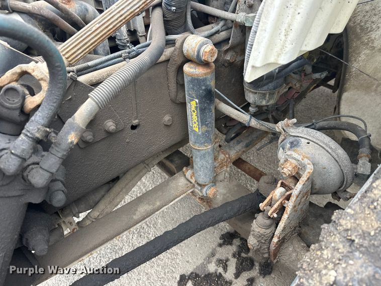 image for item FK1862 2004 Freightliner M2 delivery truck